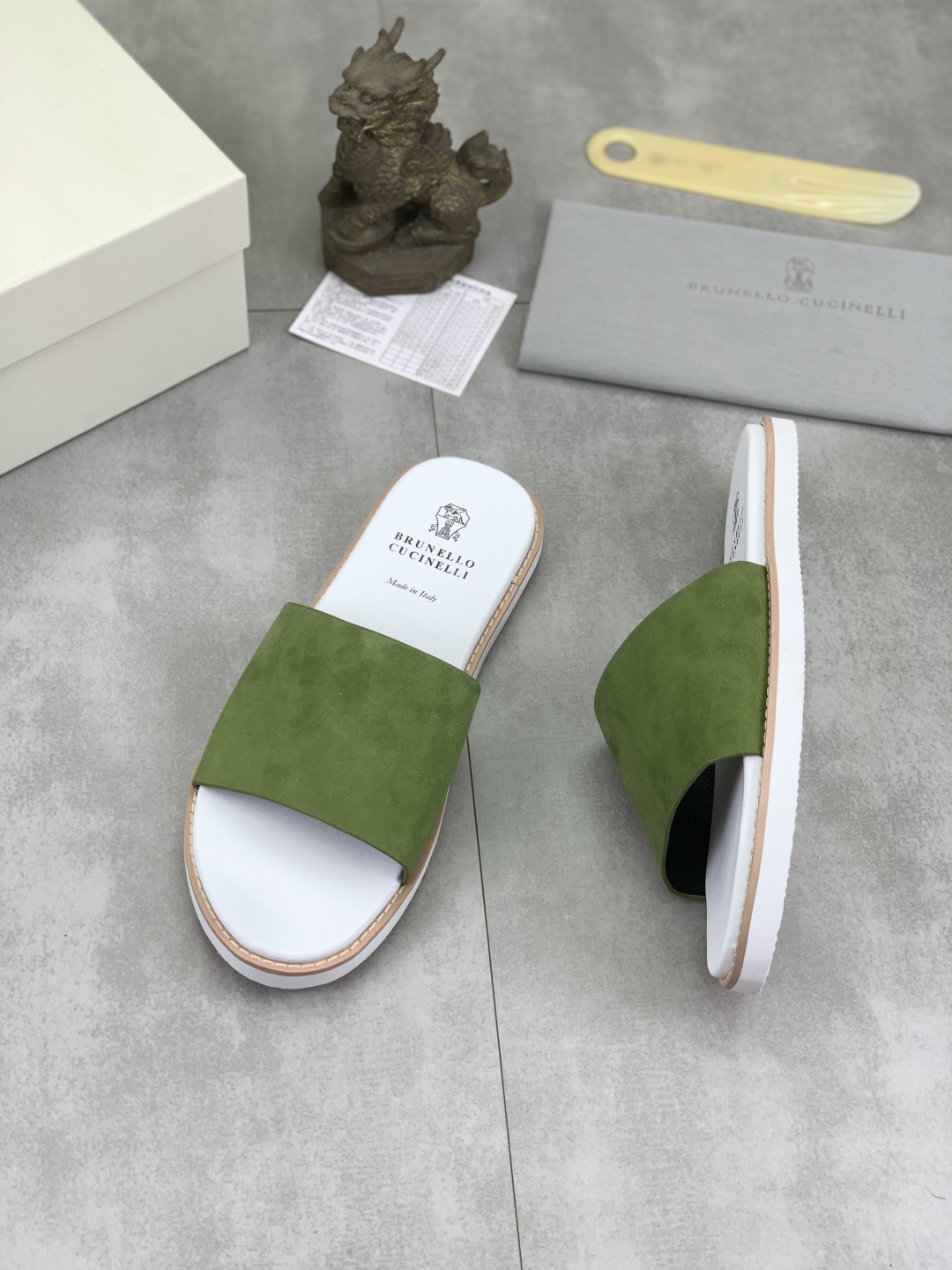 Precio de fábrica P170Brunello Cucinelli BC New Suede Slippers, 25ss Nueva colección Esta zapatilla 