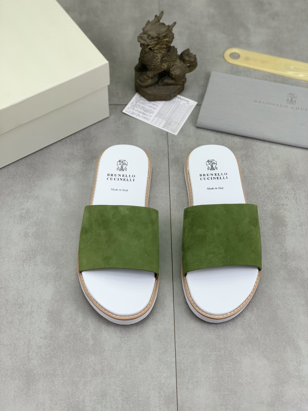 Precio de fábrica P170Brunello Cucinelli BC New Suede Slippers, 25ss Nueva colección Esta zapatilla 