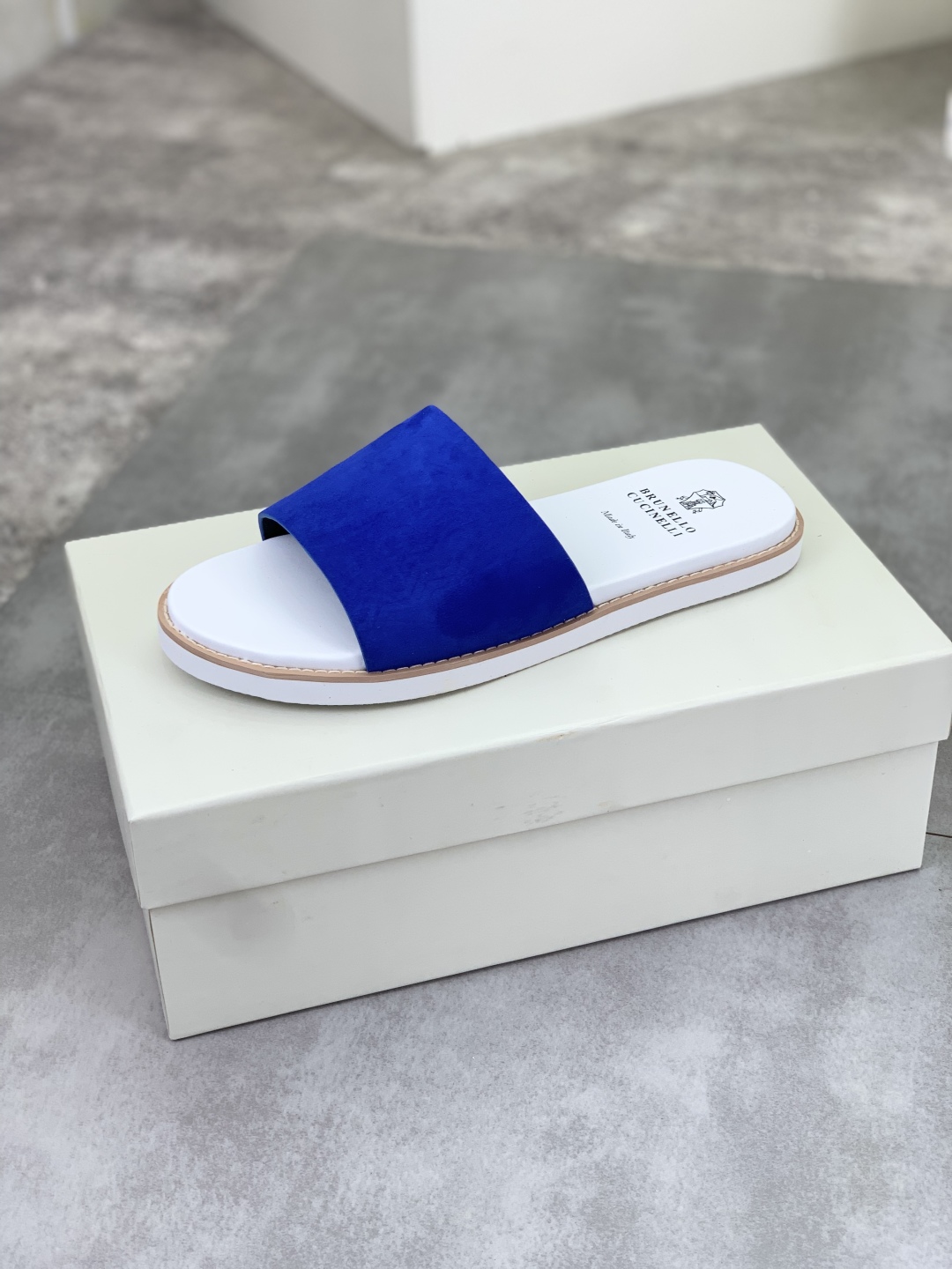 Precio de fábrica P130 Precio real Brunello Cucinelli BC New Suede Slippers, 25ss New Collection ¡Es