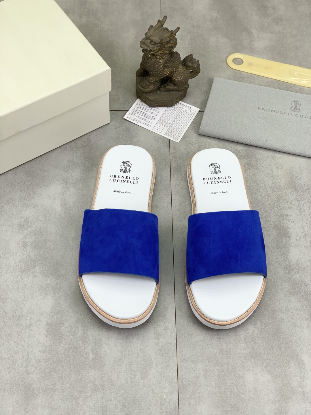 Precio de fábrica P130 Precio real Brunello Cucinelli BC New Suede Slippers, 25ss New Collection ¡Es