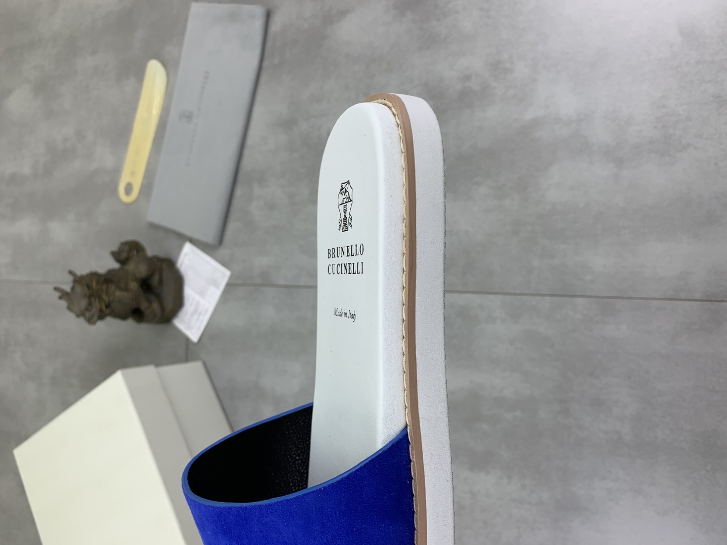 Precio de fábrica P130 Precio real Brunello Cucinelli BC New Suede Slippers, 25ss New Collection ¡Es