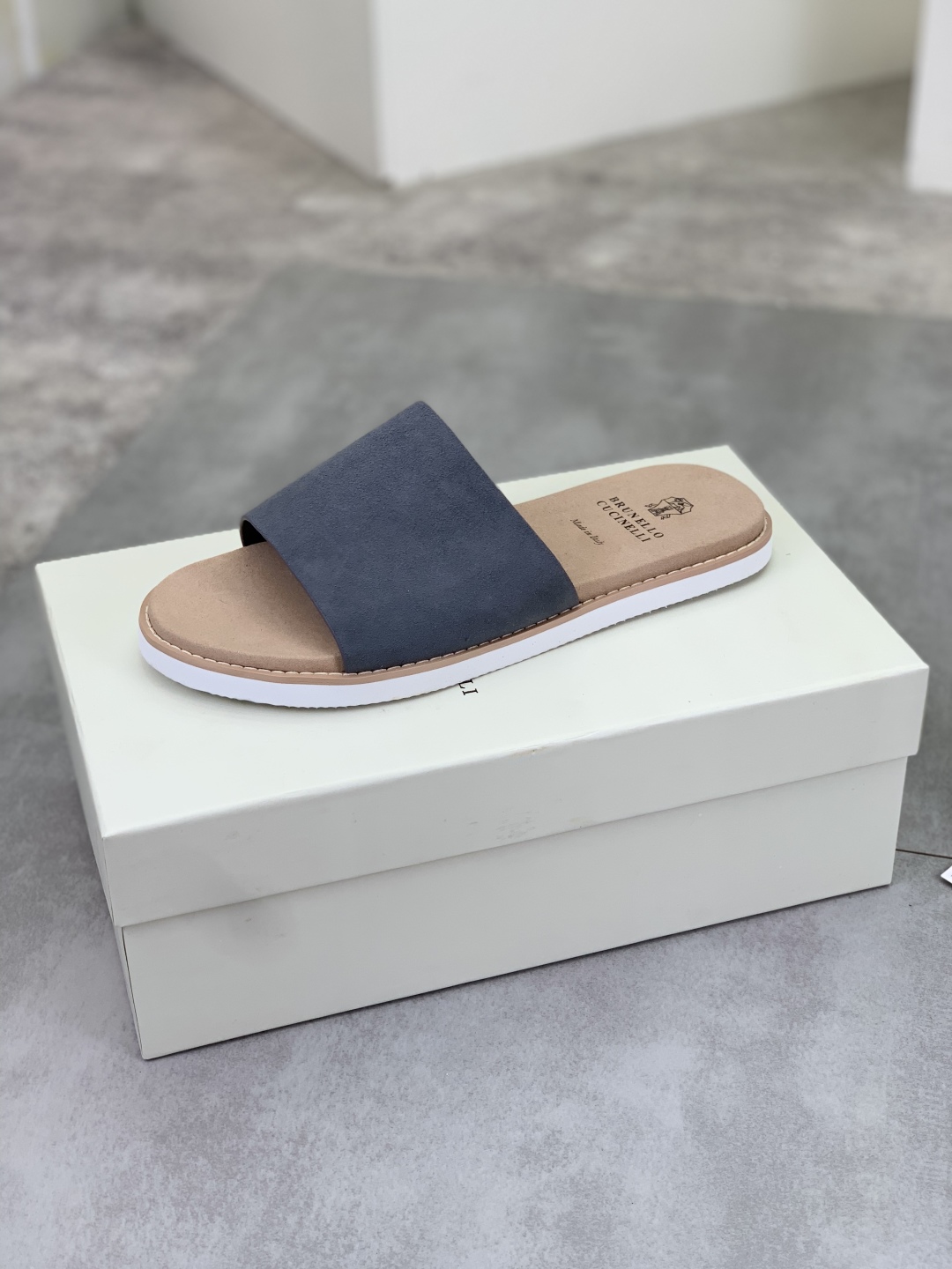 Precio de fábrica P130 Precio real Brunello Cucinelli BC New Suede Slippers, 25ss New Collection ¡Es