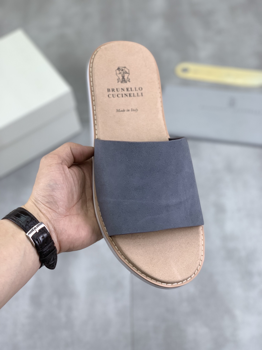 Precio de fábrica P130 Precio real Brunello Cucinelli BC New Suede Slippers, 25ss New Collection ¡Es