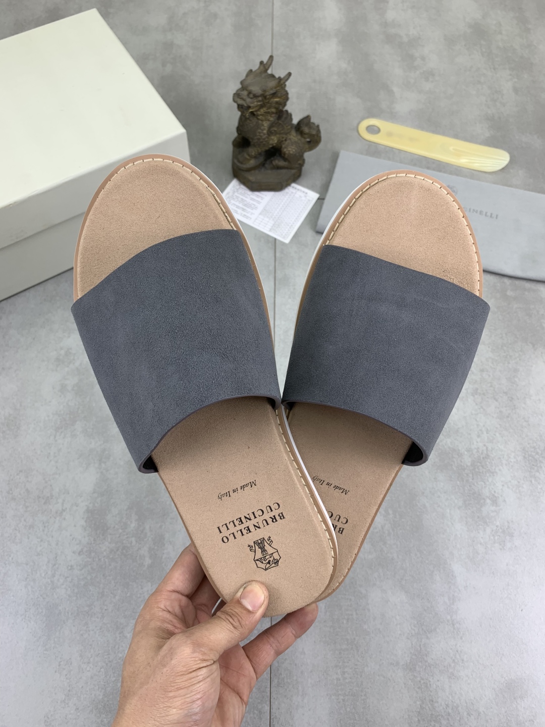 Precio de fábrica P130 Precio real Brunello Cucinelli BC New Suede Slippers, 25ss New Collection ¡Es