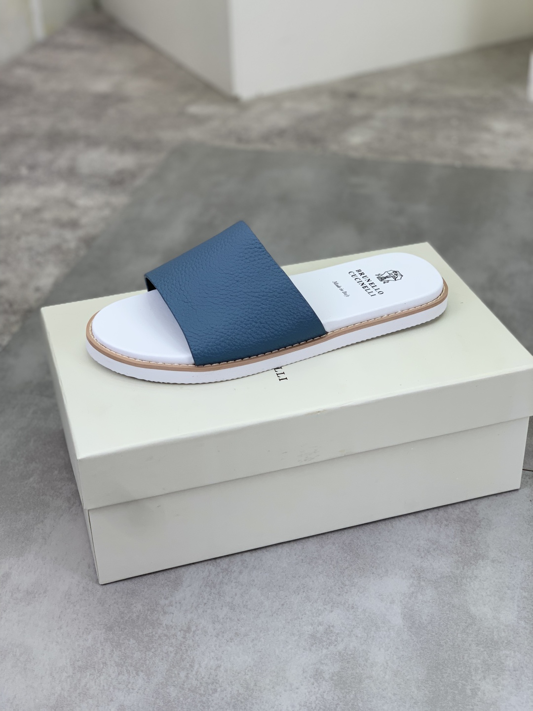 Precio de fábrica P130 Precio real Brunello Cucinelli BC New Suede Slippers, 25ss New Collection ¡Es