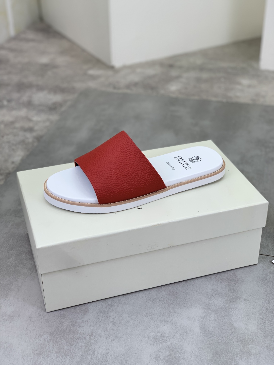 Precio de fábrica P130 Precio real Brunello Cucinelli BC New Suede Slippers, 25ss New Collection ¡Es