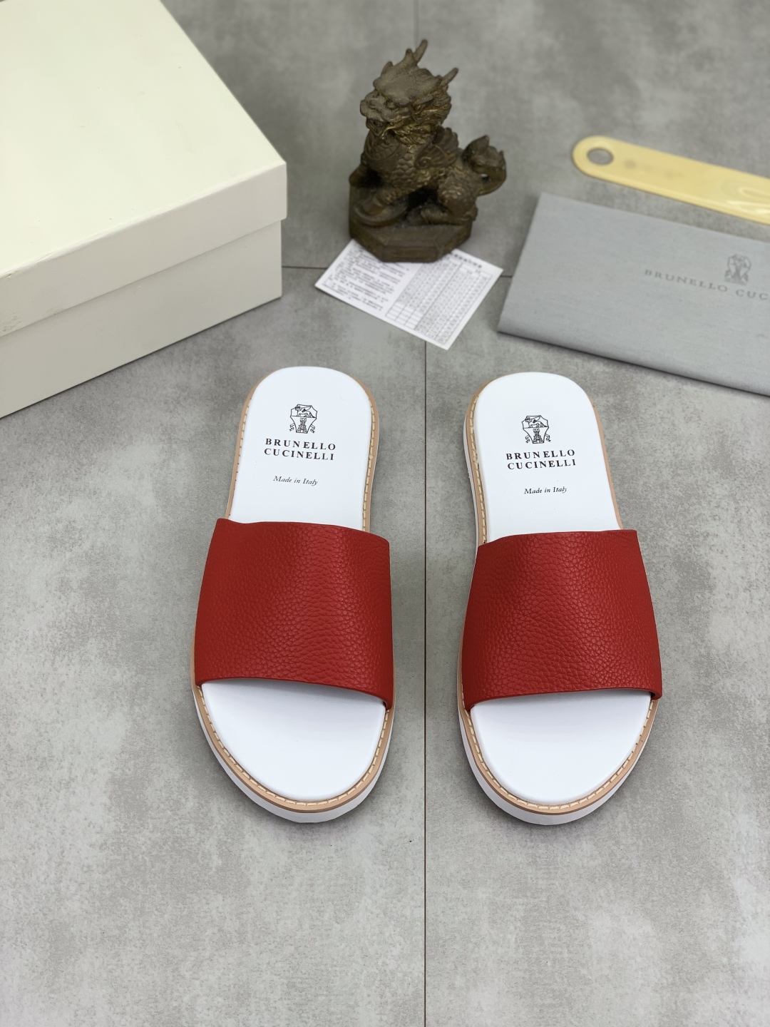 Precio de fábrica P130 Precio real Brunello Cucinelli BC New Suede Slippers, 25ss New Collection ¡Es