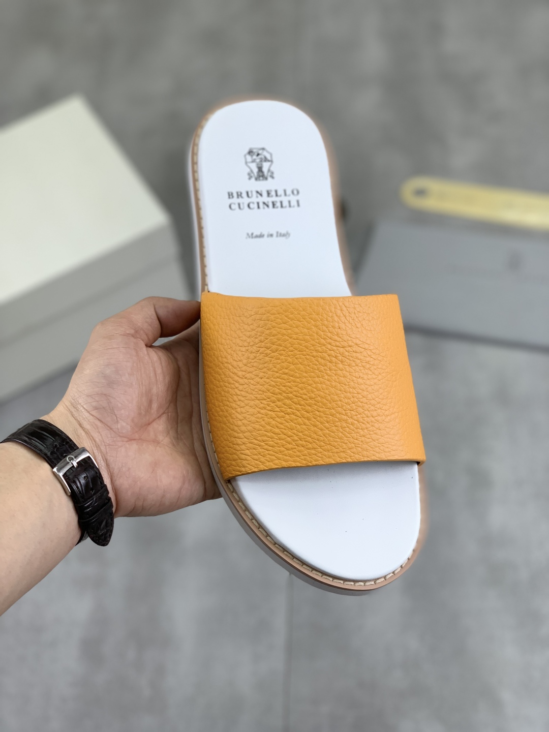Precio de fábrica P130 Precio real Brunello Cucinelli BC New Suede Slippers, 25ss New Collection ¡Es