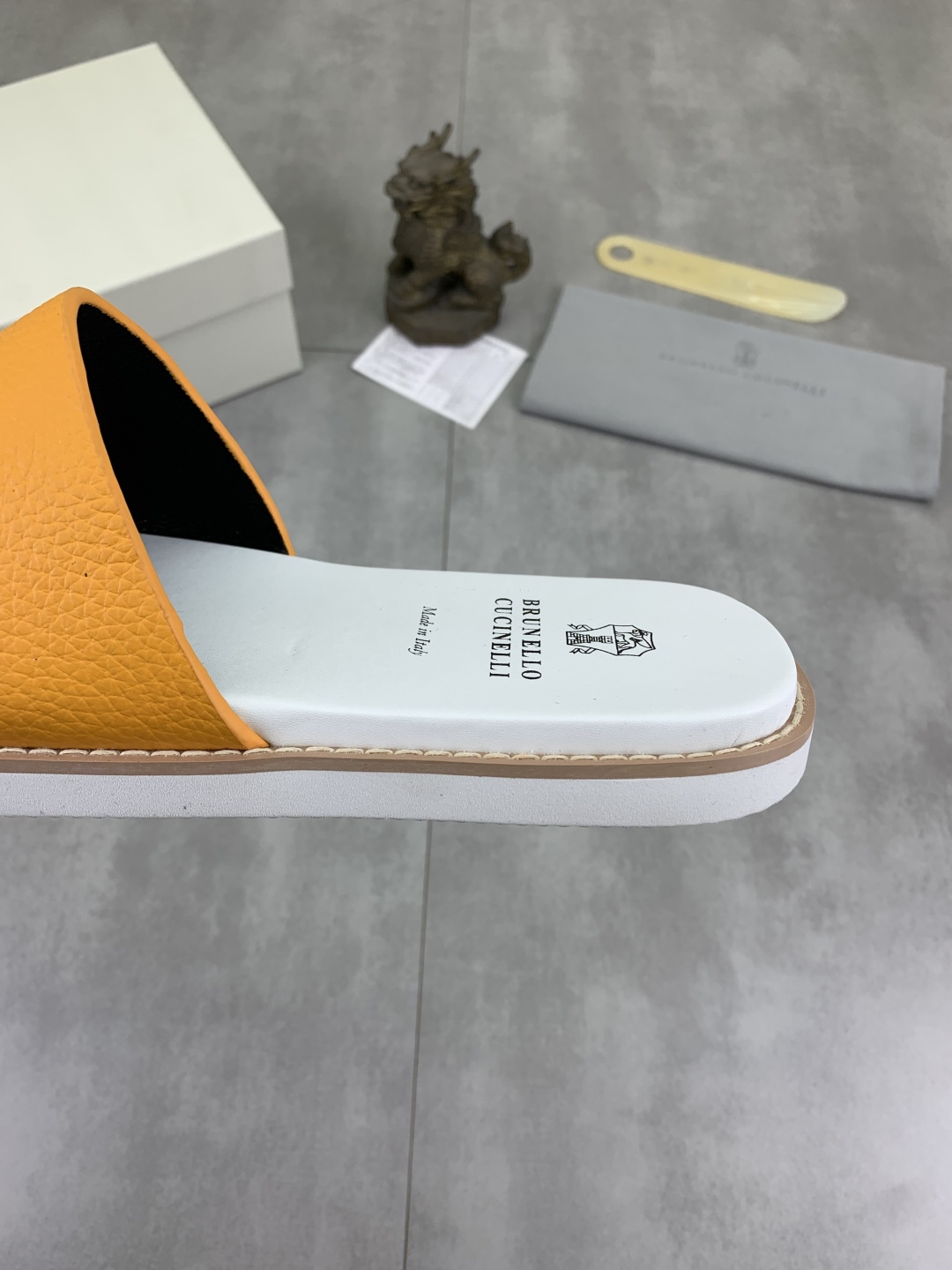 Precio de fábrica P130 Precio real Brunello Cucinelli BC New Suede Slippers, 25ss New Collection ¡Es