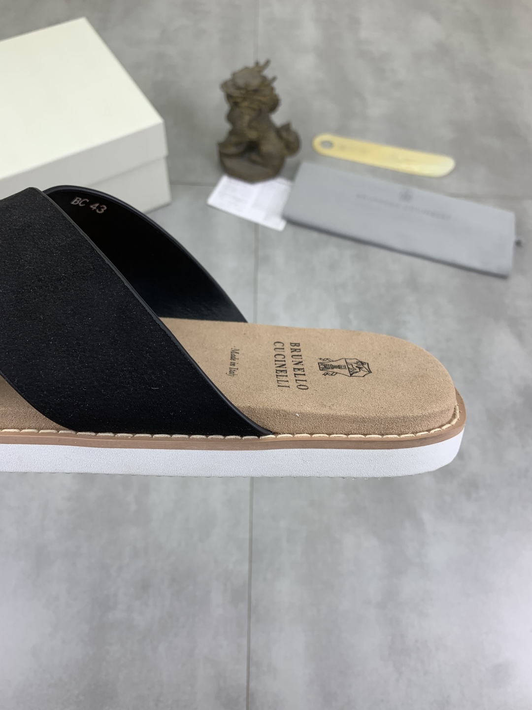 Precio de fábrica P130 Precio real Brunello Cucinelli BC New Suede Slippers, 25ss New Collection ¡Es