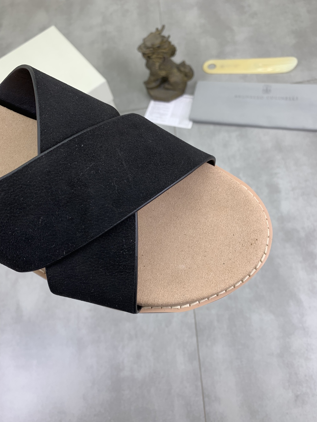 Precio de fábrica P130 Precio real Brunello Cucinelli BC New Suede Slippers, 25ss New Collection ¡Es