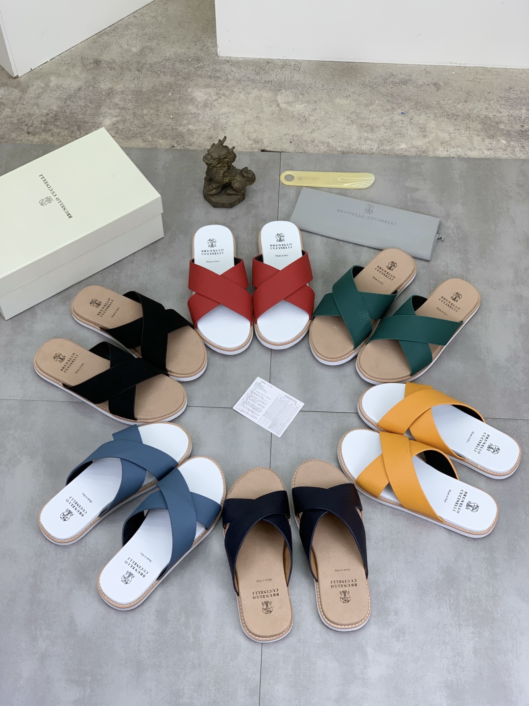Precio de fábrica P130 Precio real Brunello Cucinelli BC New Suede Slippers, 25ss New Collection ¡Es