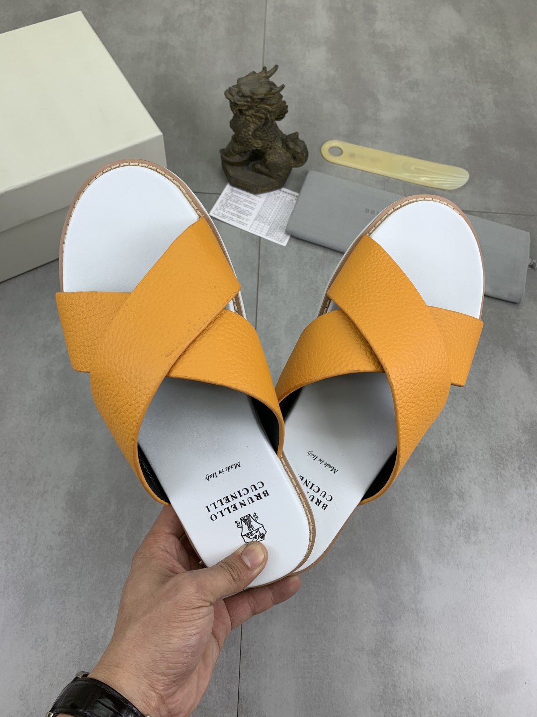 Precio de fábrica P130 Precio real Brunello Cucinelli BC New Suede Slippers, 25ss New Collection ¡Es