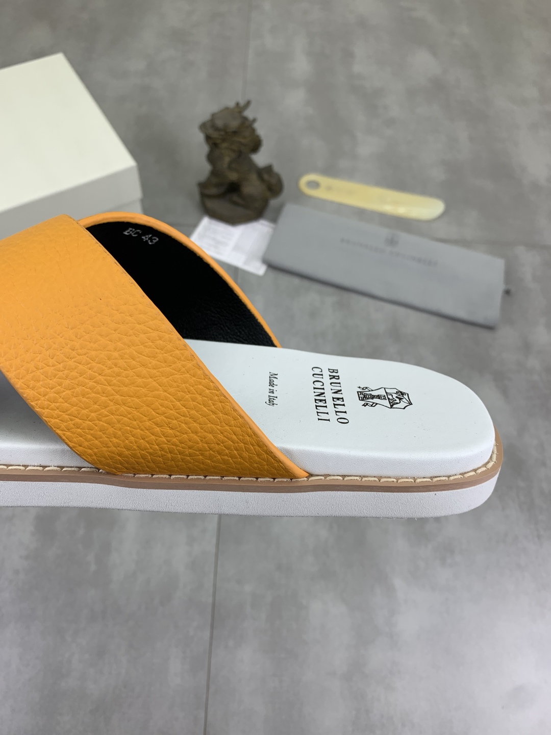 Precio de fábrica P130 Precio real Brunello Cucinelli BC New Suede Slippers, 25ss New Collection ¡Es