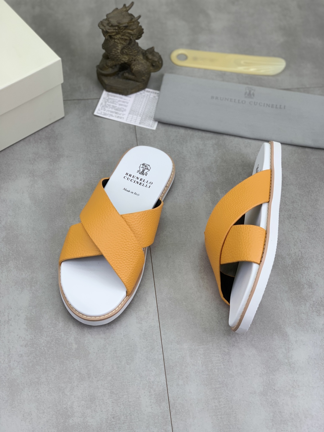 Precio de fábrica P130 Precio real Brunello Cucinelli BC New Suede Slippers, 25ss New Collection ¡Es