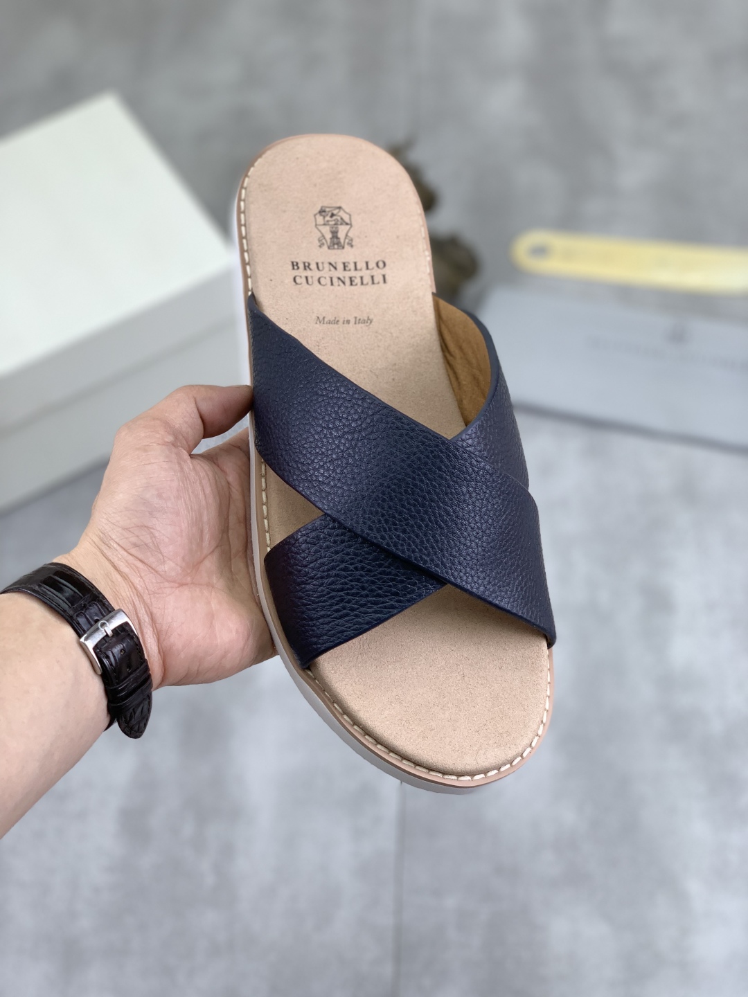 Precio de fábrica P130 Precio real Brunello Cucinelli BC New Suede Slippers, 25ss New Collection ¡Es