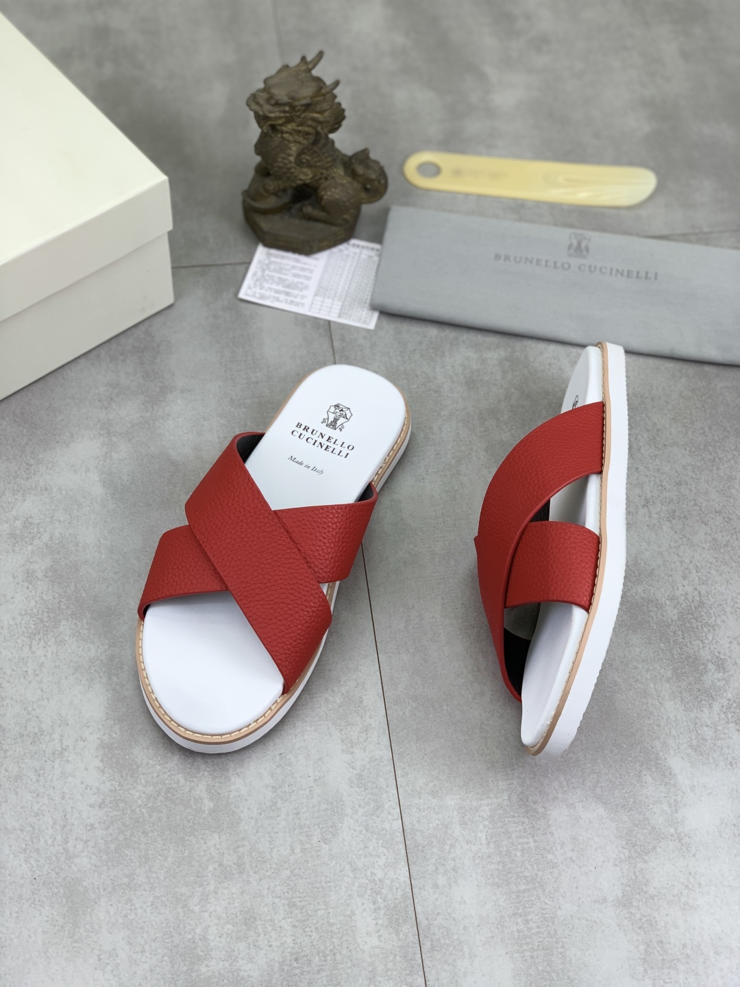Precio de fábrica P130 Precio real Brunello Cucinelli BC New Suede Slippers, 25ss New Collection ¡Es