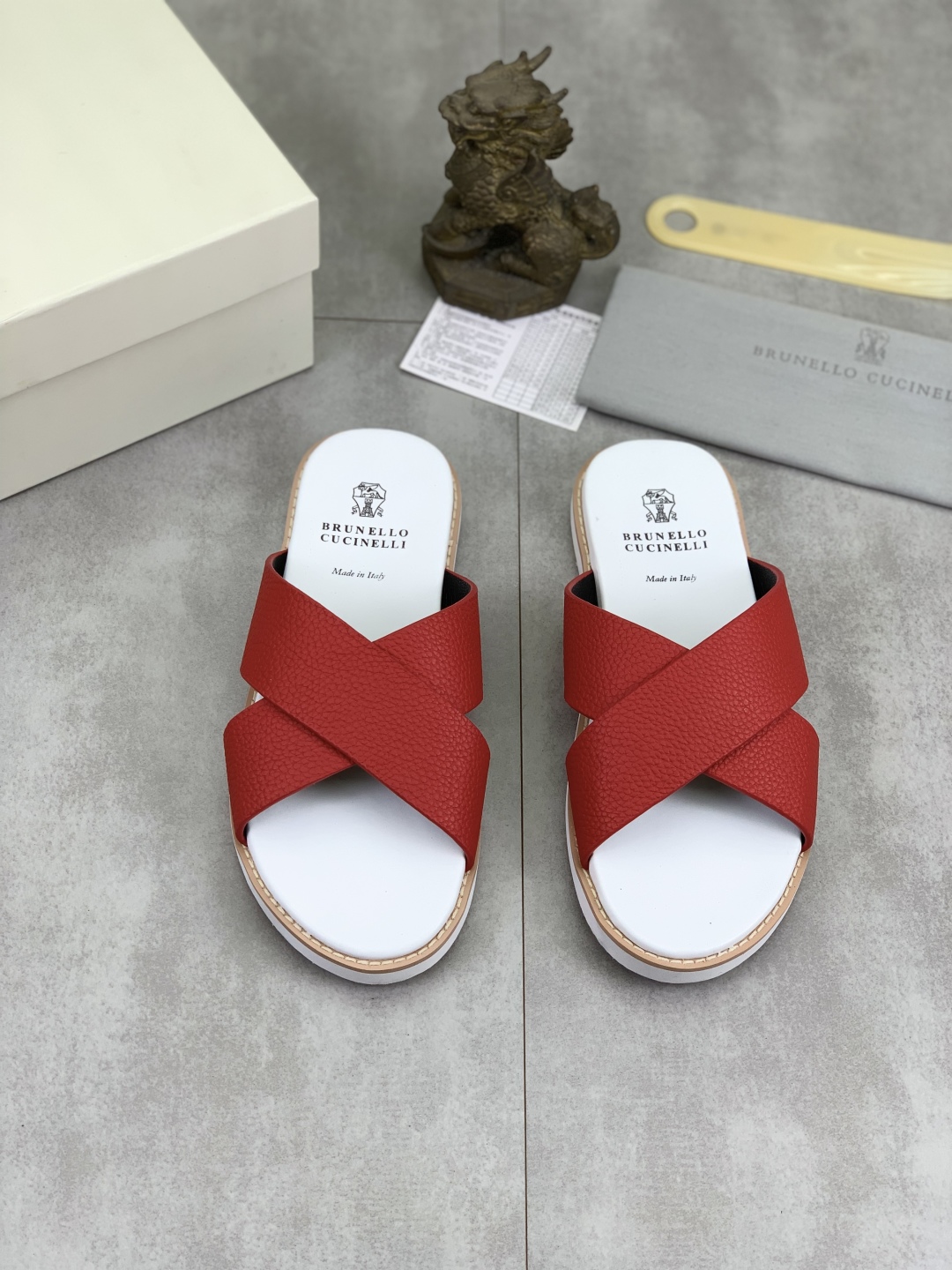Precio de fábrica P130 Precio real Brunello Cucinelli BC New Suede Slippers, 25ss New Collection ¡Es