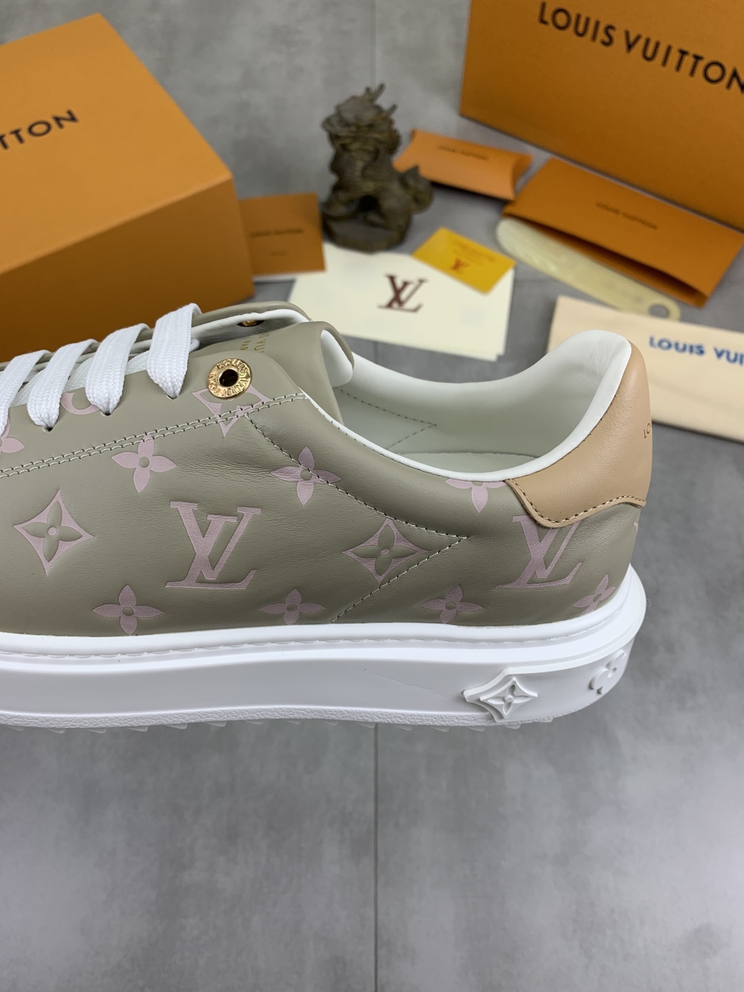 Louis Vuitton Time Out Sneakers SS25 New Arrival Couple Classic Shoes 8 cmp i1743268553978 7695 0 6