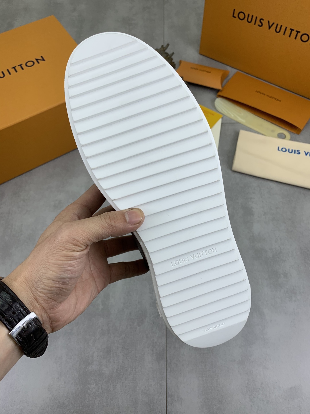 Louis Vuitton Time Out Sneakers Monogram Canvas Grey 9 cmp i1743268572446 1172 0 7