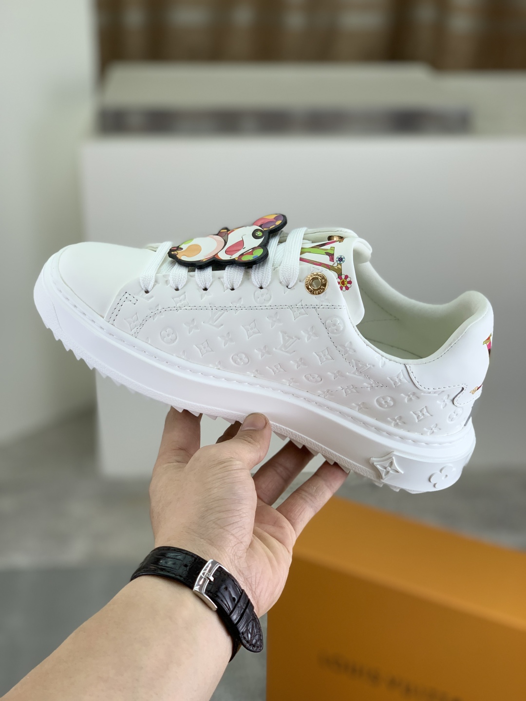 Louis Vuitton Time Out White Leather Sneakers With Monogram Flower Details 7 cmp i1743268750438 4328 0 5