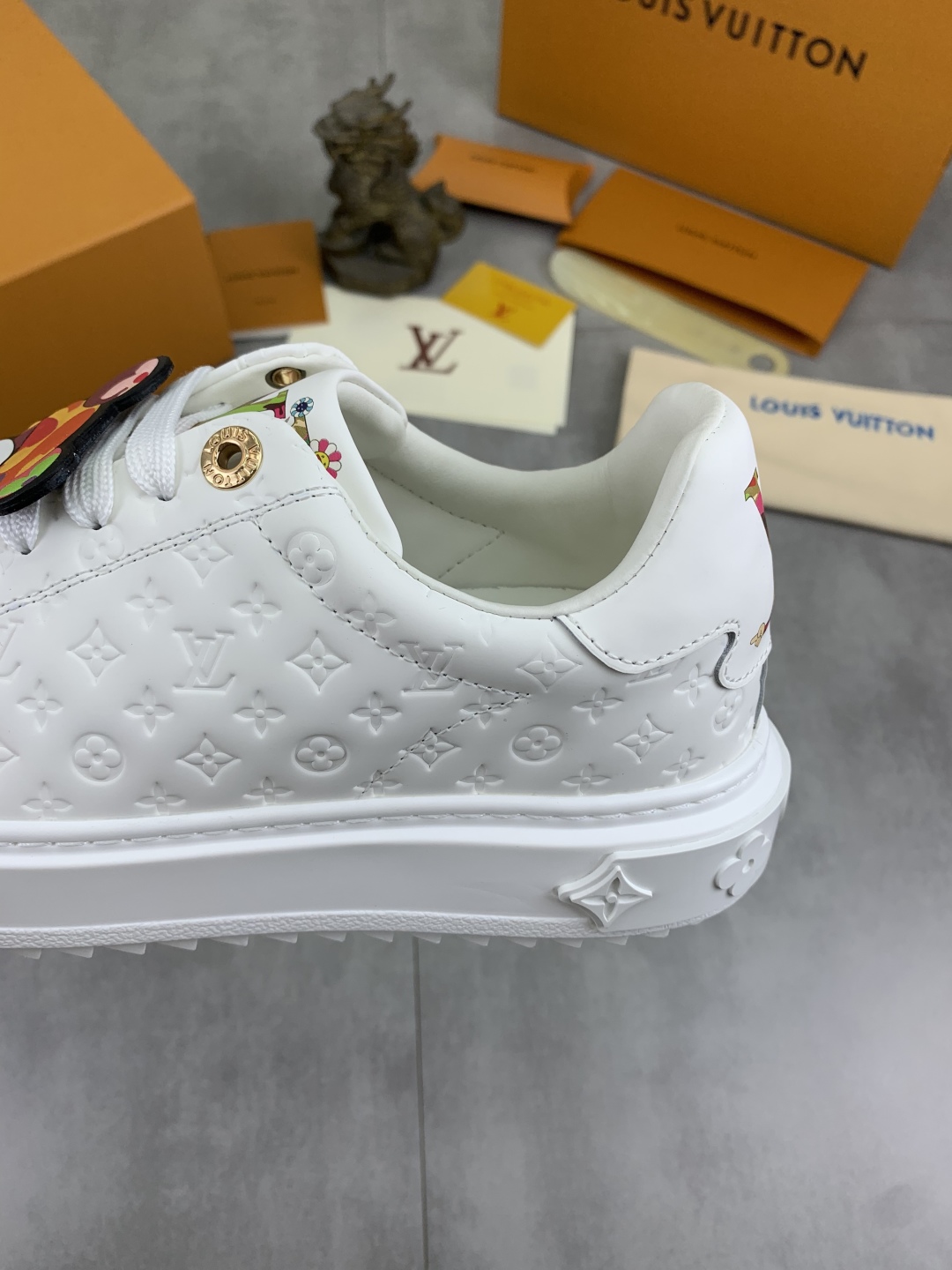 Louis Vuitton Time Out White Leather Sneakers With Monogram Flower Details 8 cmp i1743268751222 3734 0 6