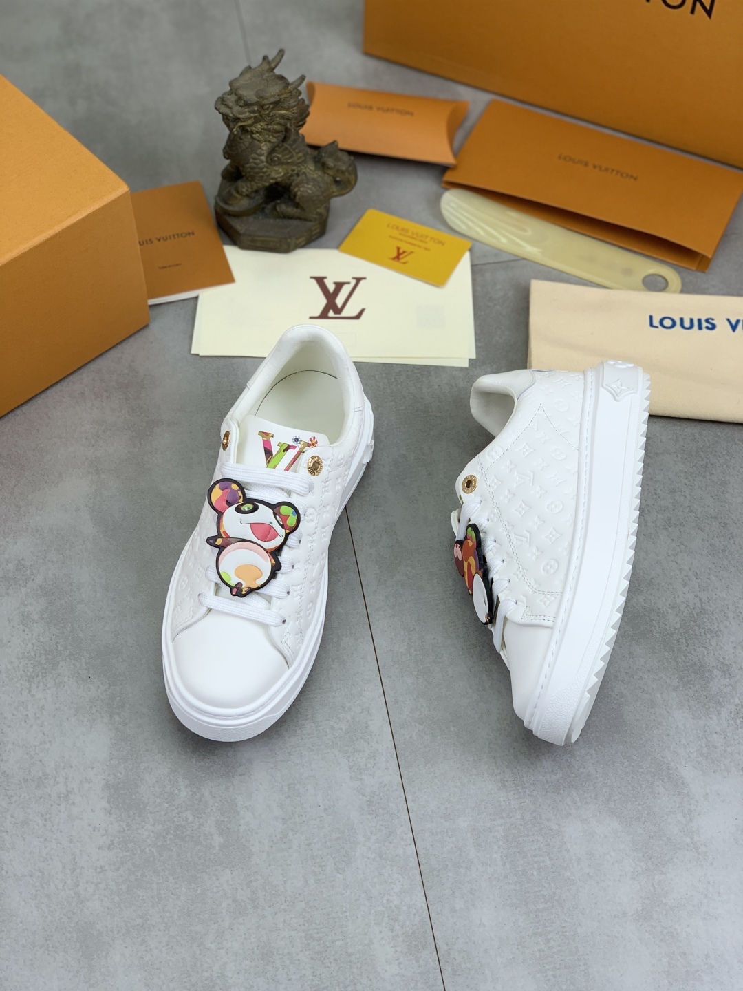 Louis Vuitton Time Out White Leather Sneakers With Monogram Flower Details 6 cmp i1743268758624 3186 0 4