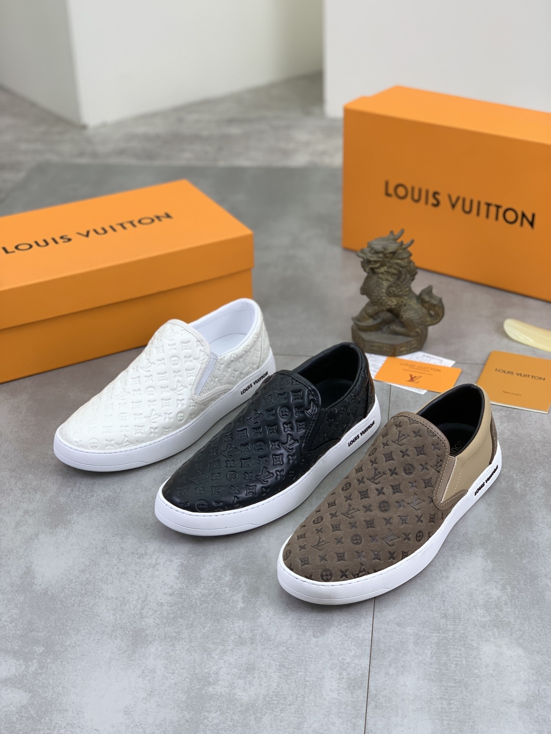 Louis Vuitton Men's Black Leather Monogram Embossed Slip-On Sneakers 25 cmp i1743269194115 4815 0 9