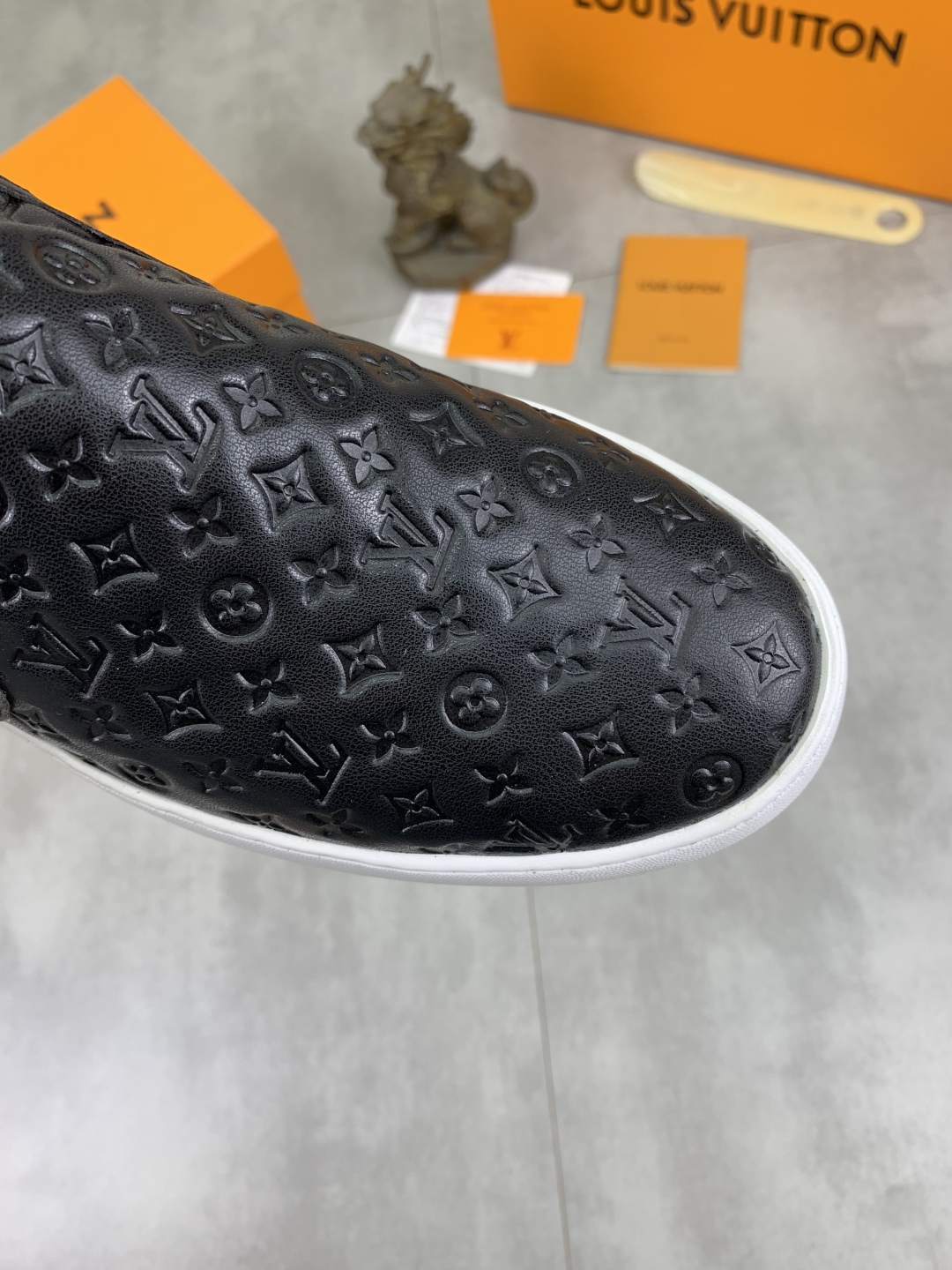 Louis Vuitton Men's Black Leather Monogram Embossed Slip-On Sneakers 20 cmp i1743269194907 6830 0 4