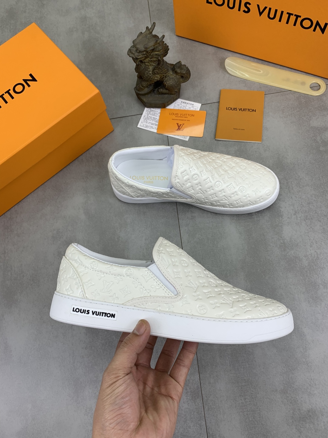 Louis Vuitton Classic White Leather Slip-On Sneakers for Men, Size 38-44 7 cmp i1743269221561 3216 0 5
