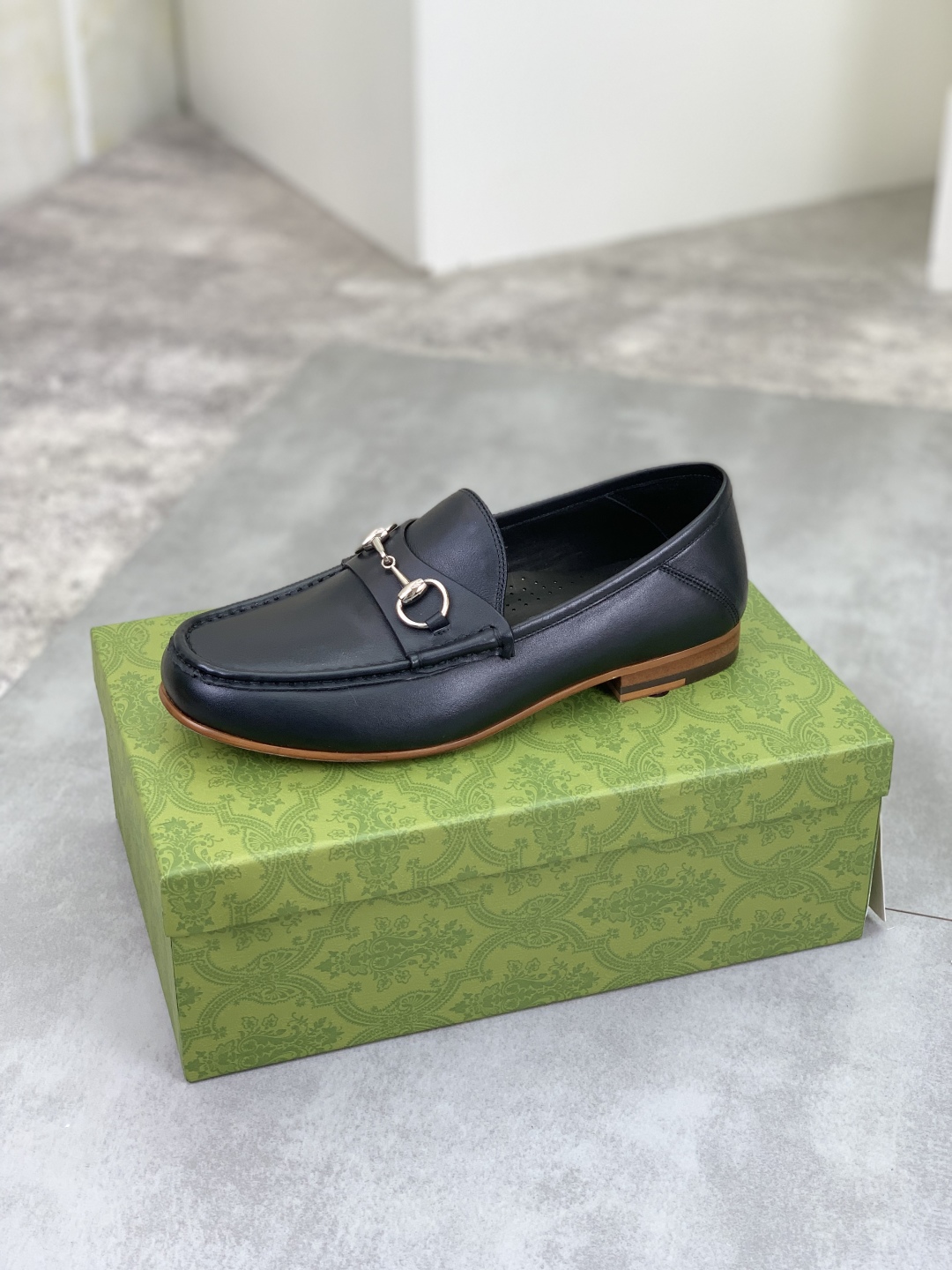 Gucci Men's Black Leather Loafers with Horsebit Detail - Sizes 38-44 5 cmp i1743415838670 1510 0 3