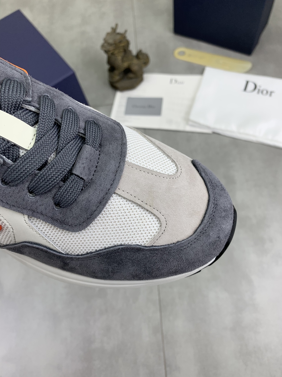 Dior Snake Year Limited Edition Sneakers - Classic Style and Modern Flair 6 cmp i1744557572884 7570 0 4