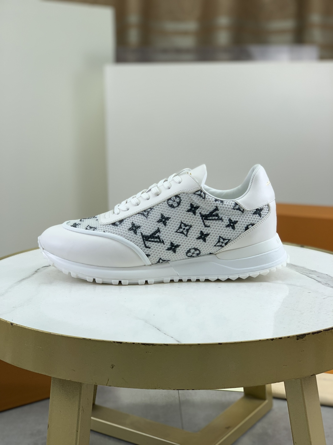 NO:278089,Real price [LOUIS VUITTON) (original order) new LV Louis Vuitton * - Top version of LV classic trendy shoes!  Use imported original cowhide with water-dyed cowhide inner lining. Original wear-resistant rubber combination bottom!  High-quality quality!  2 colors available, code count 39-44 (38 45 customized), louis vuitton, louis vuitton, louis vuitton, cowhide19860909实价【LOUIS VUITTON）（原单）新款LV路易威登 *——顶级版本 LV经典潮鞋！选用进口原版牛皮 水染牛皮内里.原版耐磨橡胶组合大底！高品质精品！2款颜色可选,码数39-44（38 45定做）,,louis vuitton,louis vuitton,louis vuitton,cowhide,Men's shoes