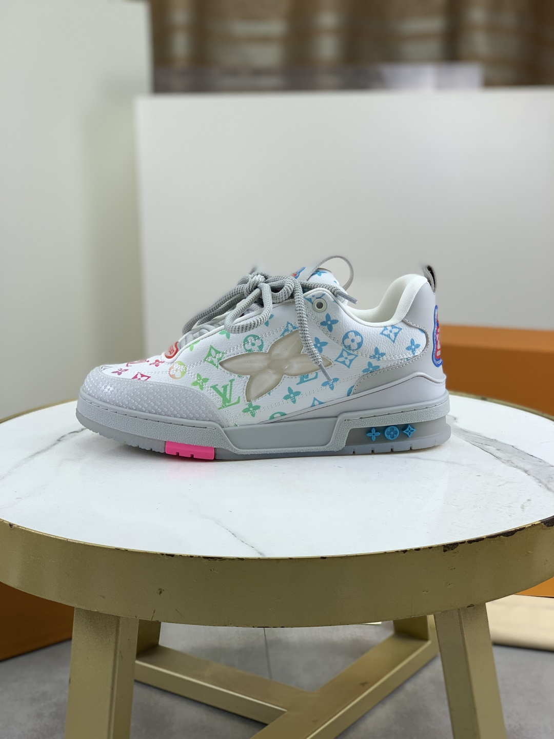 NO:278098,Real price Top version [LOUIS VUITTON) (original list) The most couple new LV Louis Vuitton * - Top version LV classic trendy shoes!  Choose imported original interior. Original wear-resistant and lightweight TPU bottom!  High-quality quality!  A variety of colors available, size number for women 35-39, male 39-45,,louis vuitton,louis vuitton,louis vuitton19860909实价 顶级版本【LOUIS VUITTON）（原单）最情侣新款LV路易威登 *——顶级版本 LV经典潮鞋！选用进口原版内里.原版耐磨轻便TPU大底！高品质精品！多款颜色可选,码数女35-39 男39-45,,louis vuitton,louis vuitton,louis vuitton,Men's shoes