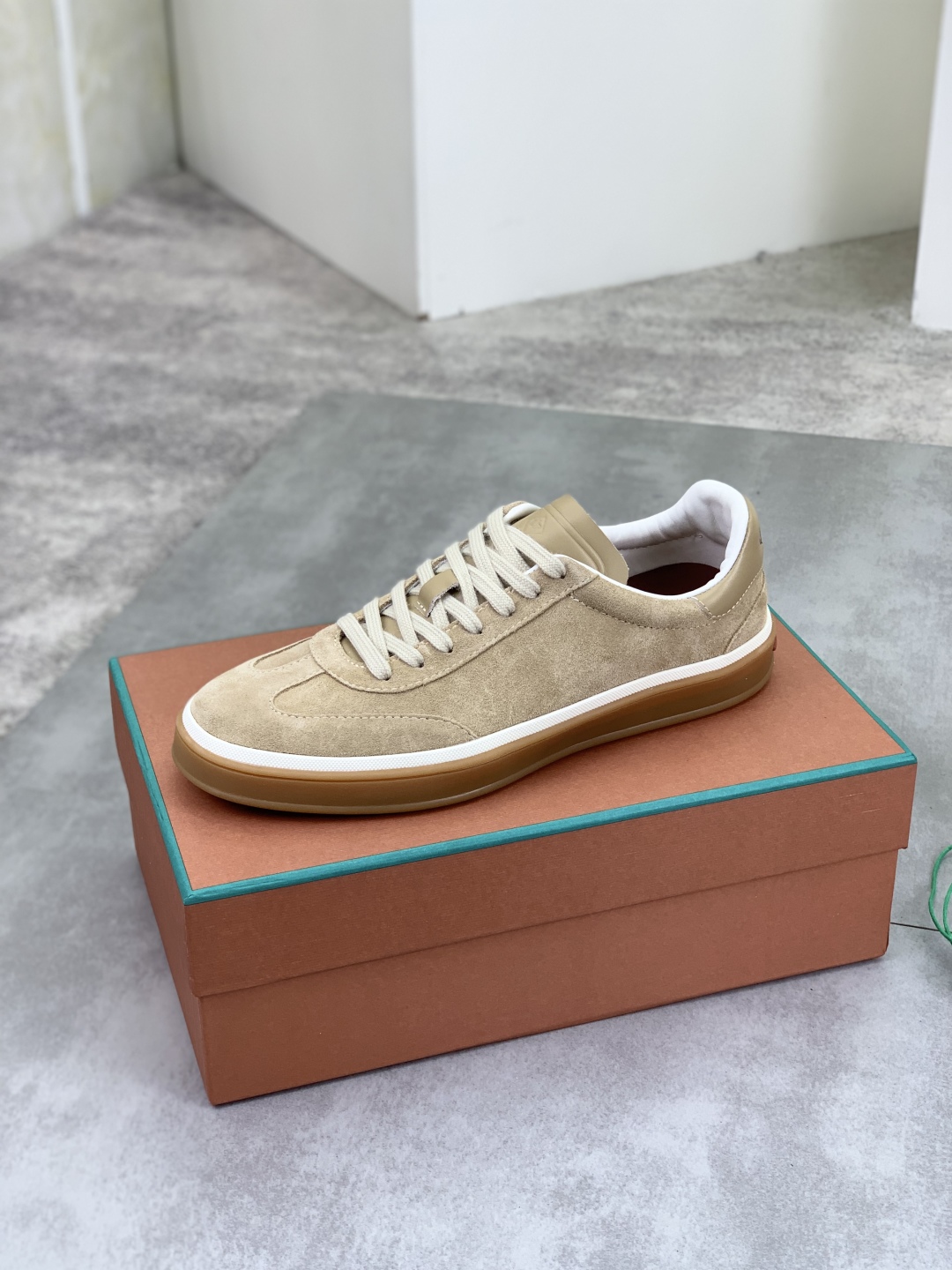 Loro Piana Men's Suede Leather Sneakers - Comfortable & Stylish 5 cmp i1744902928330 2232 0 3