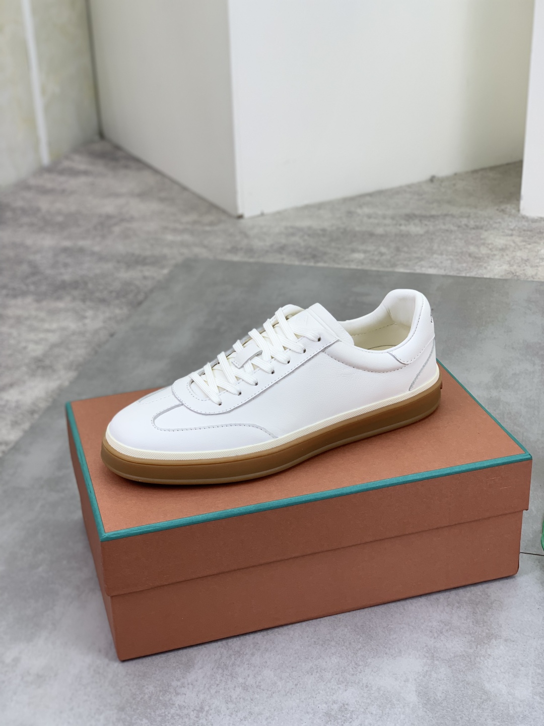 Loro Piana White Leather Sneakers for Men - Premium Quality, Sizes 38-45 5 cmp i1744903060345 1818 0 3