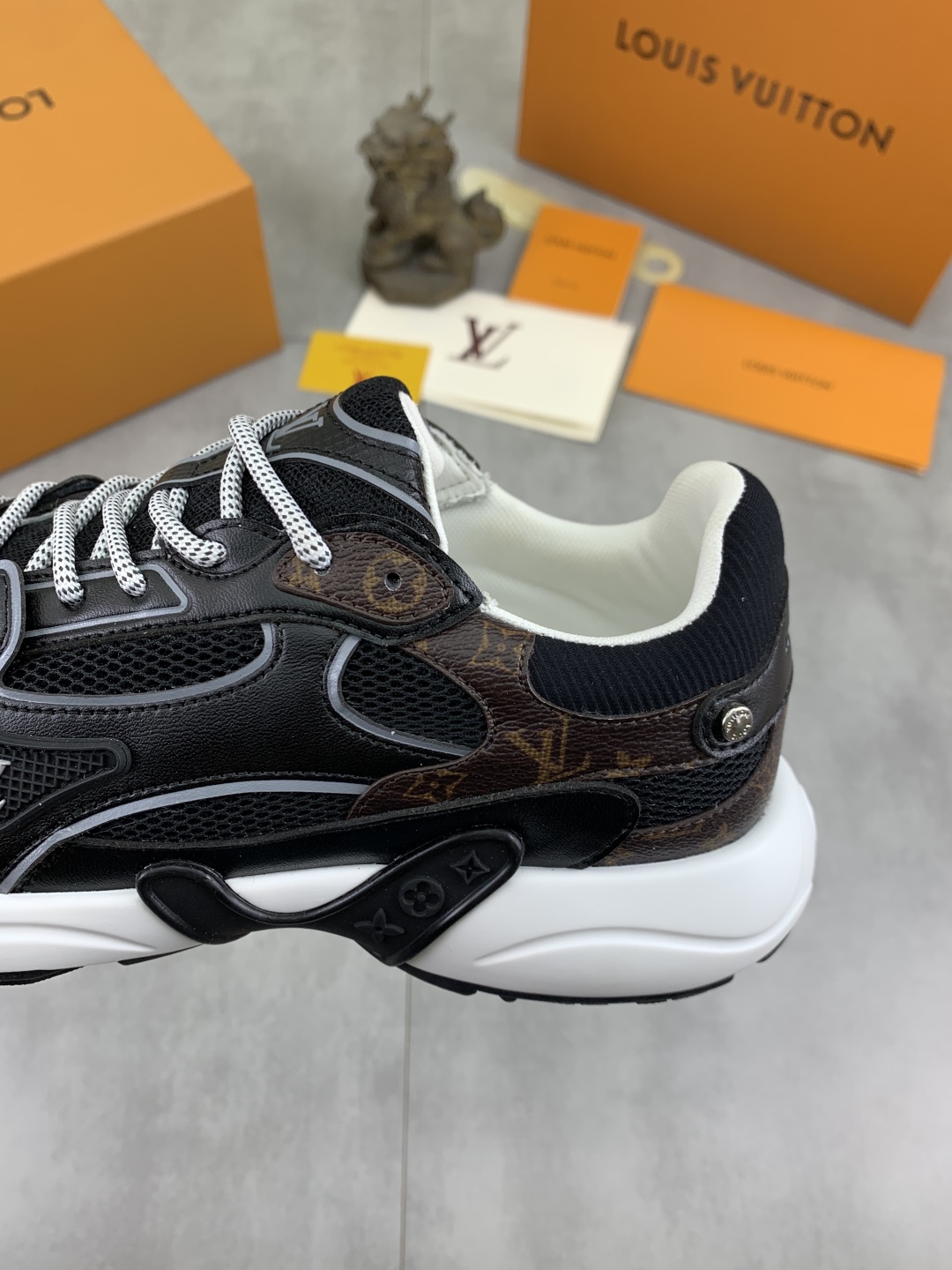 Louis Vuitton Olympia Sneaker: Iconic Design, Supreme Comfort, Available Now! 8 cmp i1744903918441 5338 0 6