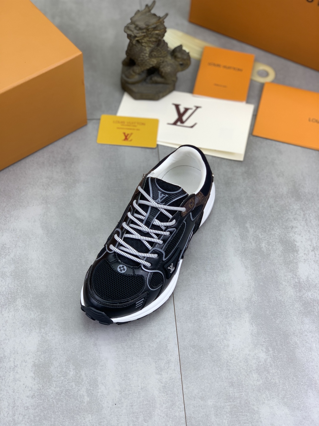 Louis Vuitton Olympia Sneaker: Iconic Design, Supreme Comfort, Available Now! 5 cmp i1744903920432 8260 0 3