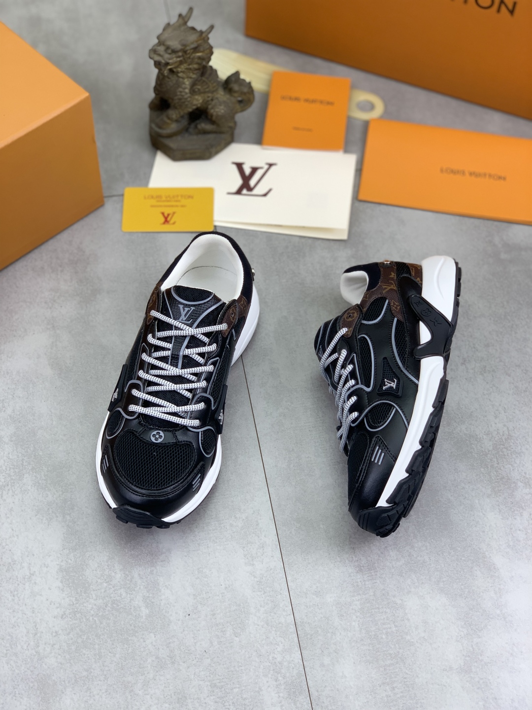 Louis Vuitton Olympia Sneaker: Iconic Design, Supreme Comfort, Available Now! 6 cmp i1744903920442 658 0 4