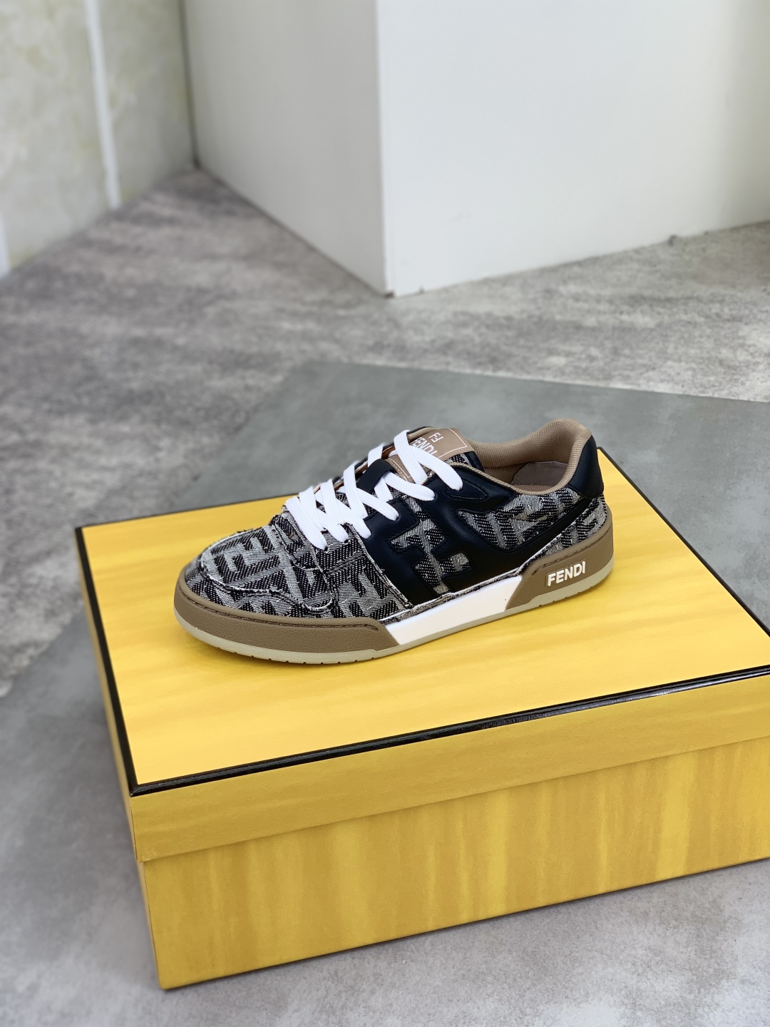 Fendi Imported Leather Casual Sneakers,Original Version, For Men And Women 5 cmp i1745080176509 9003 0 3
