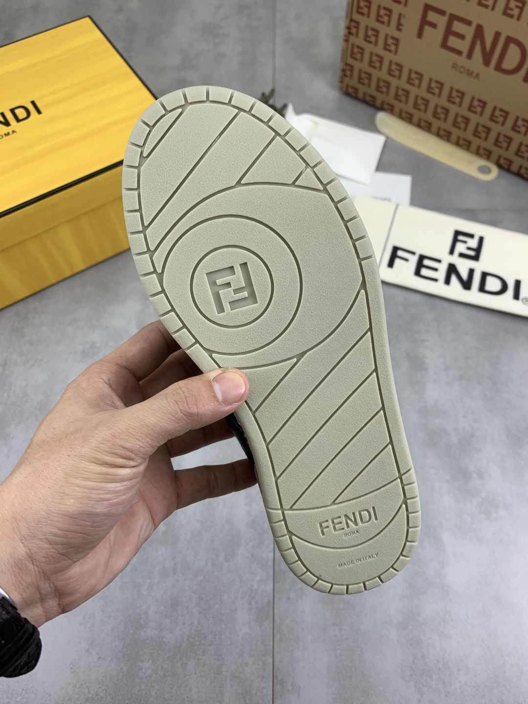 Fendi Imported Leather Casual Sneakers,Original Version, For Men And Women 10 cmp i1745080180514 4996 0 8