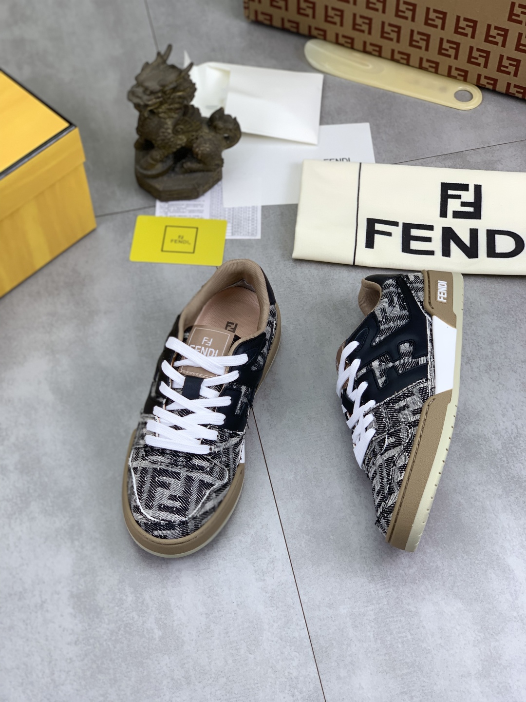 Fendi Imported Leather Casual Sneakers,Original Version, For Men And Women 4 cmp i1745080186961 4396 0 2