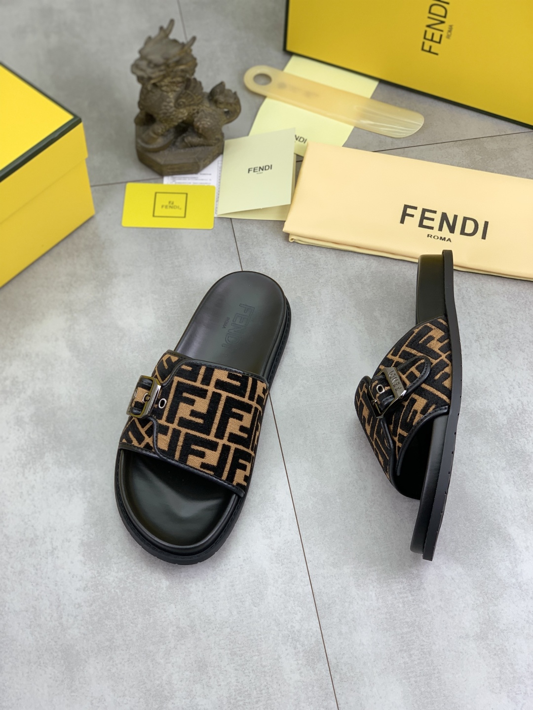 Fendi Men's FF Logo Buckle Slide Sandals Luxury Summer Beach Slippers 4 cmp i1745513671916 5738 0 2