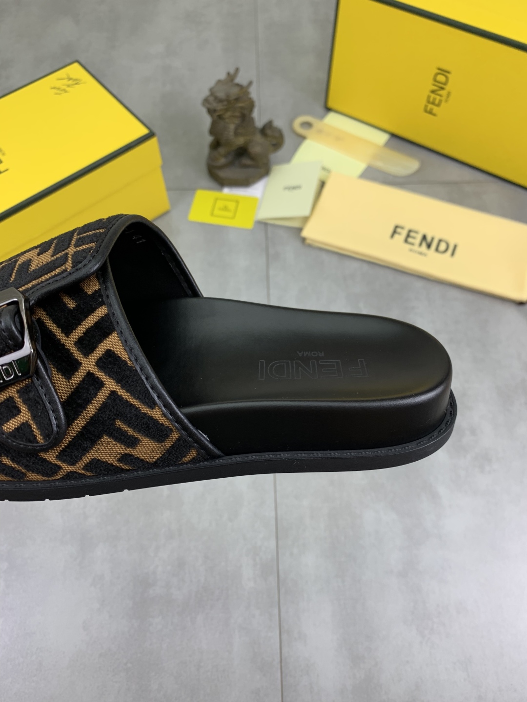 Fendi Men's FF Logo Buckle Slide Sandals Luxury Summer Beach Slippers 8 cmp i1745513674718 5312 0 6