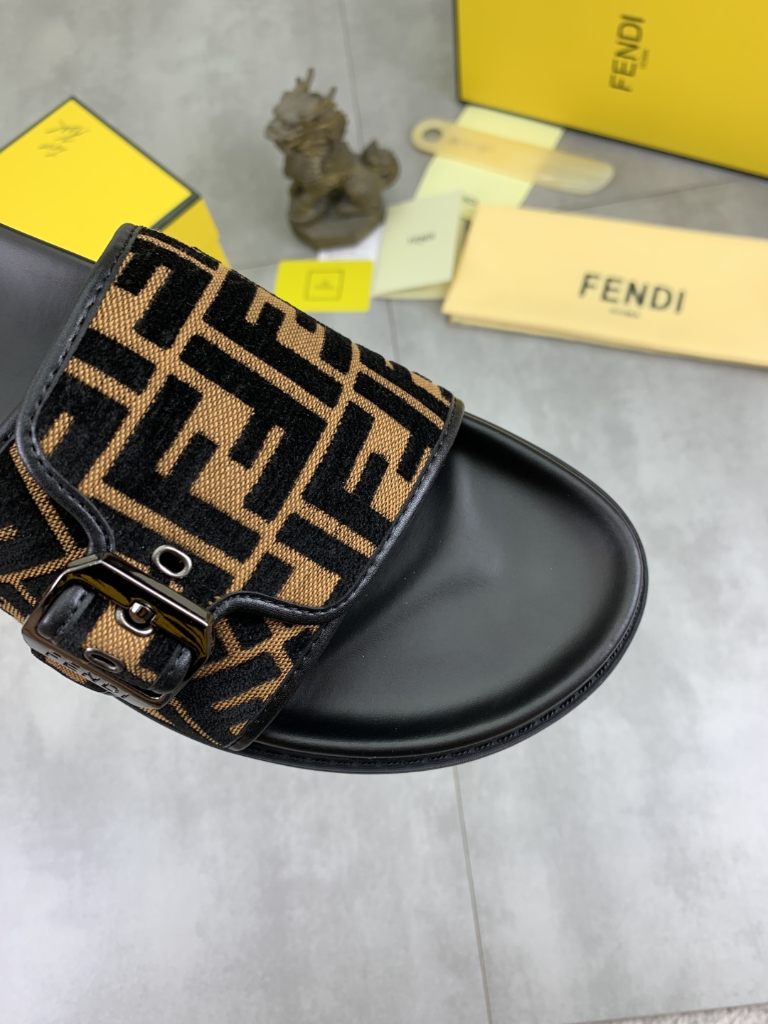Fendi Men's FF Logo Buckle Slide Sandals Luxury Summer Beach Slippers 6 cmp i1745513674904 6849 0 4