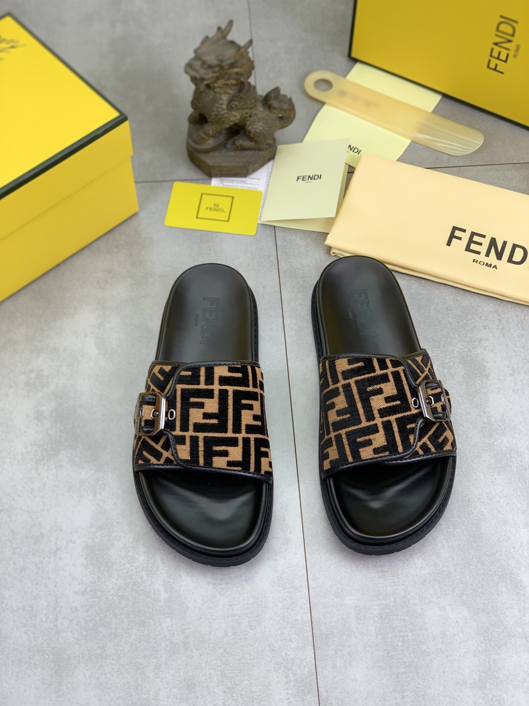 Fendi Men's FF Logo Buckle Slide Sandals Luxury Summer Beach Slippers 3 cmp i1745513677848 9790 0 1