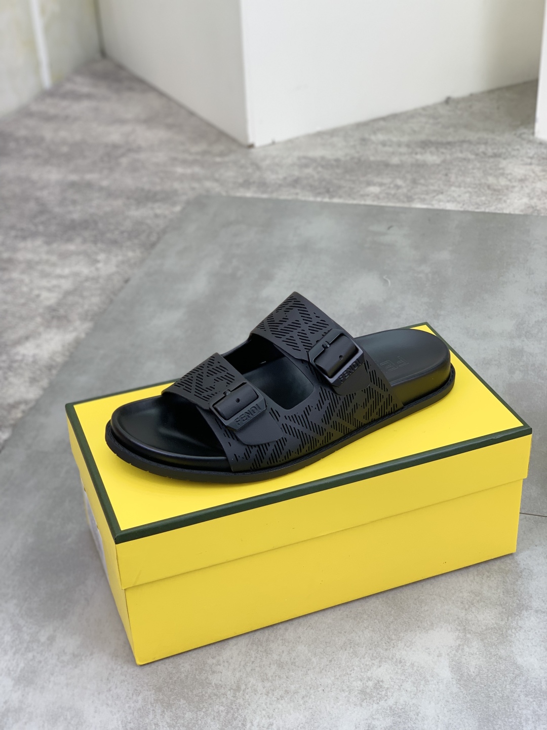 Fendi Men's Summer Slides: Italian Fabric, Comfortable Sole, Sizes 39-44 5 cmp i1745514061547 5504 0 3