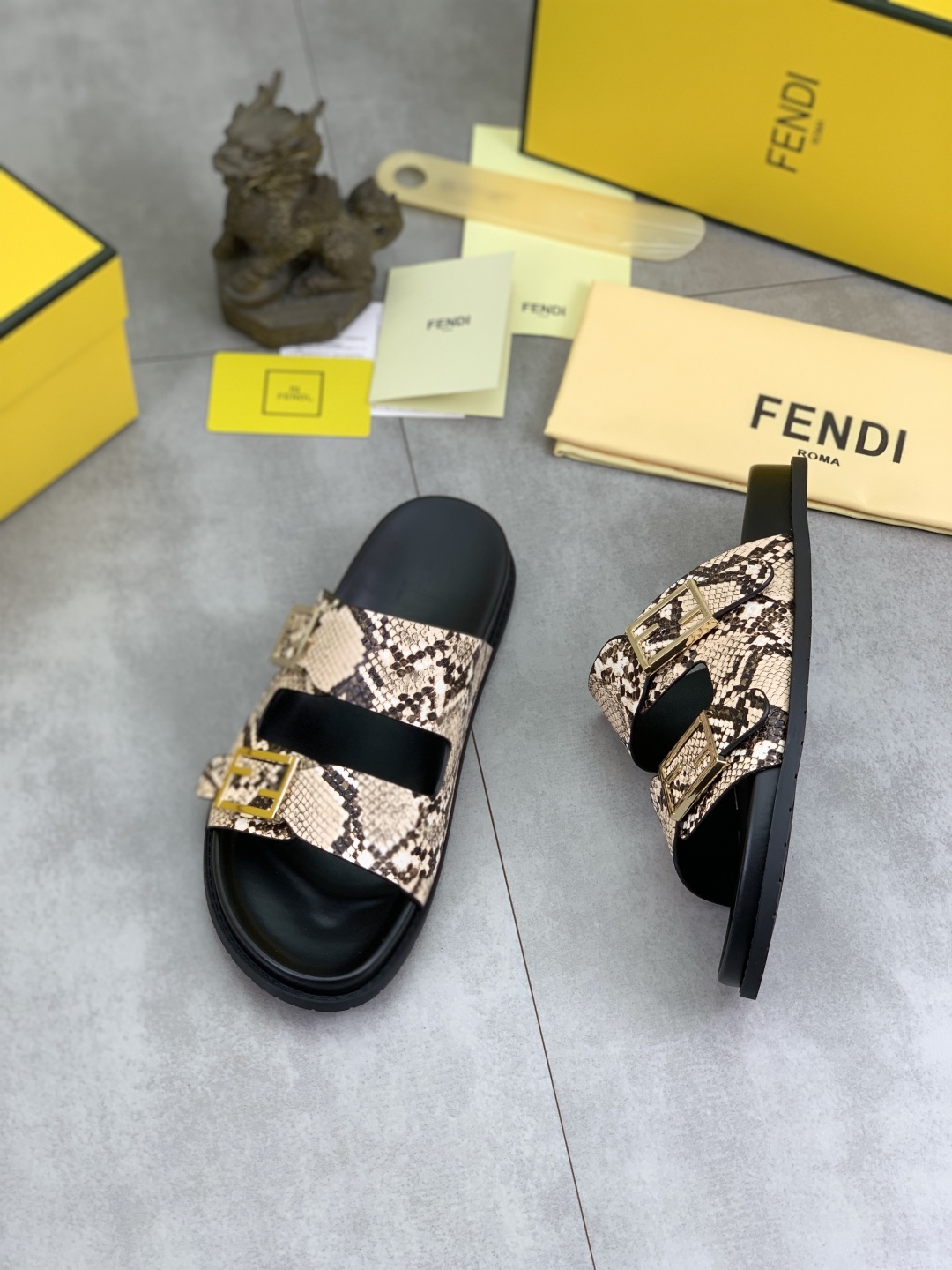 Fendi Men's Sandal Snake Embossed Leather Slide Comfortable Summer Slippers 4 cmp i1745514185066 2544 0 2