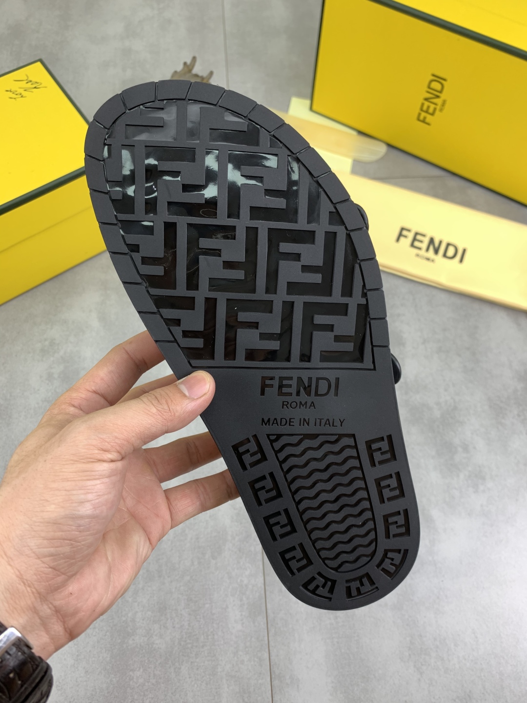 Fendi Men's Summer Slides with Snakeskin Print and Adjustable Buckles 10 cmp i1745514239356 3491 0 8