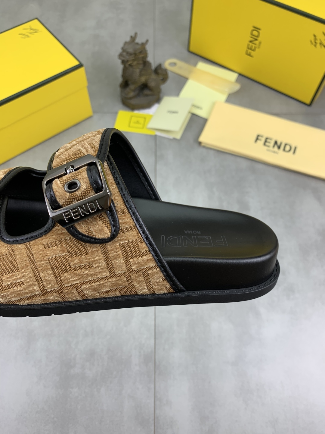 Fendi Summer Slides with Italian Fabric and Comfortable Sole - Sizes 39-44 8 cmp i1745514459830 1695 0 6
